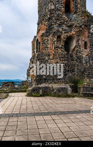 Stolpen Castle, partial ruin of a medieval hilltop castle, later a palace and a fortress, founded on the basalt hill of Stolpen, Saxony, Germany. Stock Photo