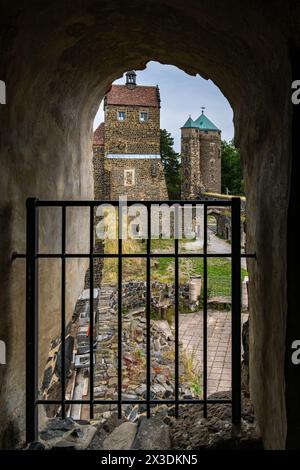 Stolpen Castle, partial ruin of a medieval hilltop castle, later a palace and a fortress, founded on the basalt hill of Stolpen, Saxony, Germany. Stock Photo