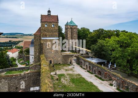 Burg Stolpen, Sachsen, Deutschland Burg Stolpen, Teilruine einer mittelalterlichen Höhenburg, später Schloss und Festung, auf dem Basaltberg von Stolpen, Sachsen, Deutschland, gegründet, nur zur redaktionellen Verwendung. Stolpen Castle, partial ruin of a medieval hilltop castle, later a palace and a fortress, founded on the basalt hill of Stolpen, Saxony, Germany, for editorial use only. Stock Photo