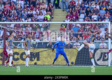 Turin, Italy. 13th, April 2024. Goalkeeper Wojciech Szczesny (1) of Juventus seen during the Serie A match between Torino and Juventus at Stadio Olimpico in Torino. (Photo credit: Gonzales Photo - Tommaso Fimiano). Stock Photo