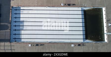 Aerial view of a drained empty swimming pool Stock Photo - Alamy