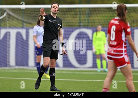 Anderlecht, Belgium. 27th Apr, 2024. referee Jerome Meys pictured during a female soccer game between RSC Anderlecht and Standard Femina de Liege on the 6 th matchday of the play offs in the 2023 - 2024 season of the Belgian Lotto Womens Super League, on Saturday 27 April 2024 in Anderlecht, Belgium . Credit: sportpix/Alamy Live News Stock Photo