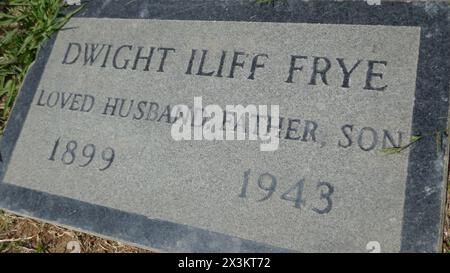 Glendale, California, USA 26th April 2024 Actor Dwight Frye Grave in Graceland section at Forest Lawn Memorial Park on April 26, 2024 in Glendale, California, USA. He appeared in horror films Dracula, Frankenstein, Bride of Frankenstein, Frankenstein Meets the Wolf Man, Son of Frankenstein, The Vampire Bat, Dead Man Walk. Photo by Barry King/Alamy Stock Photo Stock Photo