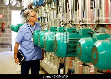 Maintenance Technician, Pumps ventilation and air conditioning, Onkologikoa Hospital, Oncology Institute, Case Center for prevention, diagnosis and tr Stock Photo