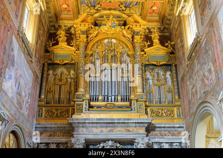 Pipe organ in the Archbasilica of Saint John Lateran (Basilica di San