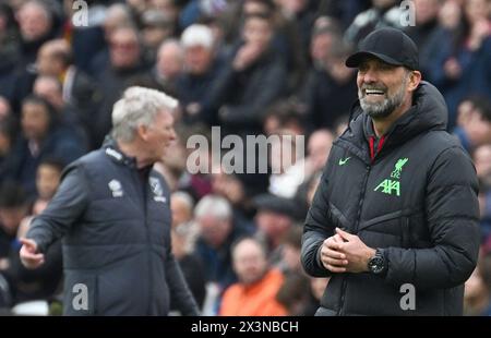 London, UK. 27th Apr, 2024. Liverpool Manager Jurgen Klopp (right) with West Ham Utd Manager David Moyes (left) during the match. Premier League match, West Ham Utd v Liverpool at the London Stadium, Queen Elizabeth Olympic Park in London on Saturday 27th April 2024. this image may only be used for Editorial purposes. Editorial use only pic by Sandra Mailer/Andrew Orchard sports photography/Alamy Live news Credit: Andrew Orchard sports photography/Alamy Live News Stock Photo