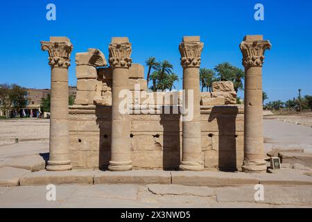 Roman well at the main entrance to the Dendera Temple complex in Qena, Egypt Stock Photo