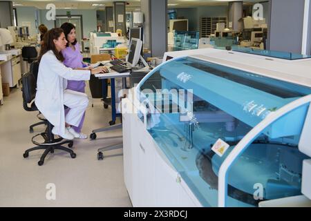 Biochemical test, Blood Test, Hemotherapy, Donostia Hospital, San Sebastian, Donostia, Gipuzkoa, Basque Country, Spain Stock Photo