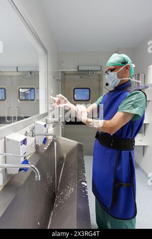 Surgical Scrub, Handwashing, Operating Room, Surgery, Hospital Donostia, San Sebastian, Gipuzkoa, Basque Country, Spain Stock Photo