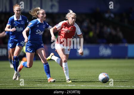 Liverpool, UK. 28th Apr, 2024. Everton FC v Arsenal FC Barclays Womens Super League WALTON HALL PARK STADIUM, ENGLAND - April 28th 2024 Alessia Russo during the Barclays Women´s Super League match between Everton FC and Arsenal FC at Walton Hall Park Stadium on April 28th 2024 in Liverpool England. ( Credit: ALAN EDWARDS/Alamy Live News Stock Photo