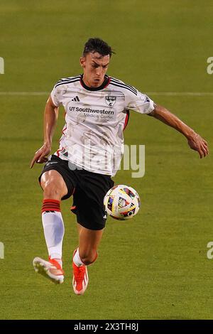 Frisco, Texas, USA. 27th Apr, 2024. April 27, 2024, Frisco, Texas, USA: Dallas forward Petar Musa #9 controls the ball during the Major League Soccer (MLS) between FC Dallas and Houston Dynamo FC at Toyota Stadium. Final score FC Dallas 2 Dynamo 0. (Credit Image: © Javier Vicencio/eyepix via ZUMA Press Wire) EDITORIAL USAGE ONLY! Not for Commercial USAGE! Stock Photo