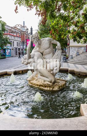 Fountain and statue on the Marco Polo Square in Tianjin, China Stock Photo