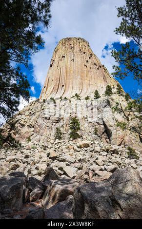 Devils Tower National Monument, Butte in Wyoming, USA Stock Photo
