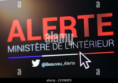 Alert on the Twitter account of the Ministry of the Interior. Informing the population in the event of danger Stock Photo