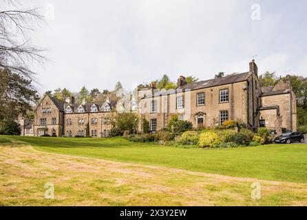 Giggleswick Public School buildings are a prominent feature in a quiet North Yorkshire village. Stock Photo