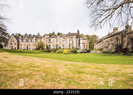 Giggleswick Public School buildings are a prominent feature in a quiet North Yorkshire village. Stock Photo