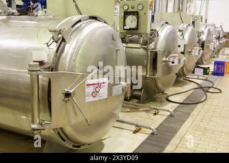 Appertization Autoclave sterilization in hermetically sealed containers by the method ...