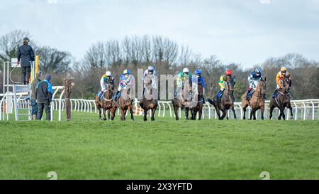 Second race at Wincanton, RacingTV handicap hurdle, Thursday, 20th January 2022 Stock Photo