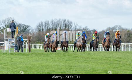 Second race at Wincanton, RacingTV handicap hurdle, Thursday, 20th January 2022 Stock Photo