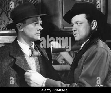 JOSEPH COTTEN and ORSON WELLES in a scene from THE THIRD MAN 1949 Director CAROL REED Screenplay GRAHAM GREENE Music ANTON KARAS Producer ALEXANDER KORDA London Film Production / British Lion Film Stock Photo