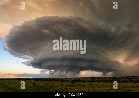 Incredible supercell thunderstorm in rural Colorado near the town of Kim. Amazing structure is evident by the strong rotational winds associated wi... Stock Photo