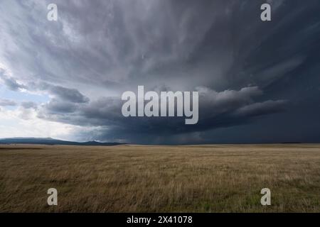 Dramatic clouds associated with a very strong supercell thunderstorm in ...
