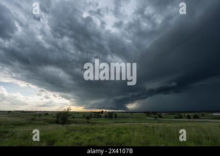 Amazing shelf cloud over the rural fields of Texas. This is a cloud associated with a strong supercell thunderstorm; Texas, United States of America Stock Photo
