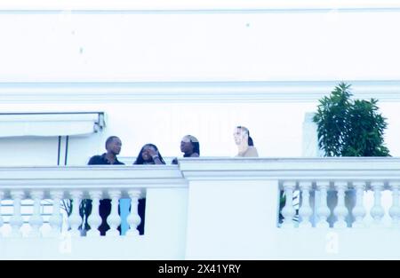 April 29, 2024, Rio De Janeiro, Rio De Janeiro, Brasil: Rio de Janeiro (RJ), 04/29/2024 - MADONNA/COPACABANA PALACE/RJ - Children of singer Madonna are seen on the balcony of the Hotel Copacabana Palace, in Rio and Janeiro where the singer will perform for free in the areas of Copacabana, this Monday April 29, 2024. (Foto: Onofre Veras/Thenews2/Zumapress) (Credit Image: © Picasa/TheNEWS2 via ZUMA Press Wire) EDITORIAL USAGE ONLY! Not for Commercial USAGE! Stock Photo