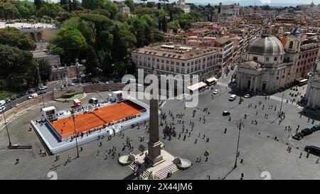 Roma, Italia. 30th Apr, 2024. The tennis court set up in Rome in Piazza del Popolo for the Internazionali BNL d'Italia 2024. Italy - Tuesday April 30, 2024 - Sport Tennis ( Photo by Alfredo Falcone/LaPresse ) Credit: LaPresse/Alamy Live News Stock Photo