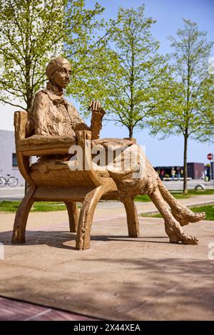 Karen Blixen statue by Rikke Raben (2024); Sankt Annæ Plads, Copenhagen ...