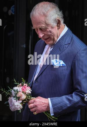 London, UK. 30th Apr, 2024. King Charles and Queen Camilla visit the UCH Macmillan Cancer Centre in London. This is the first public engagement in a step by the king to return to public duty following his cancer diagnosis. Credit: Imageplotter/Alamy Live News Stock Photo