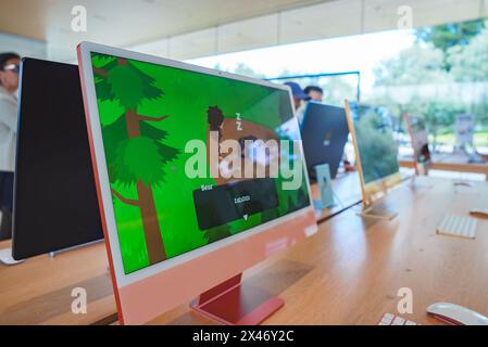 Apple iMacs on Display in Mountain View Apple Store Stock Photo