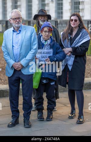 Whitehall, London, UK. Monday 29th April, 2024. To mark International Workers' Memorial Day The National Union of Journalist London Freelance Branch held a rally and vigil opposite Downing Street. Speeches were held remembering and commemorating journalist and media workers killed by the Israeli military in its ongoing war on the people of Gaza. Abdullah Bailey/Alamy Live News Stock Photo