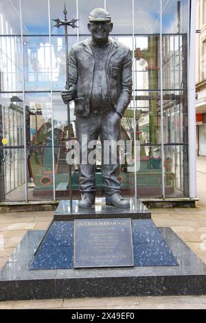 Statue of Dr Fred Dibnah MBE in Bolton Lancashire Stock Photo