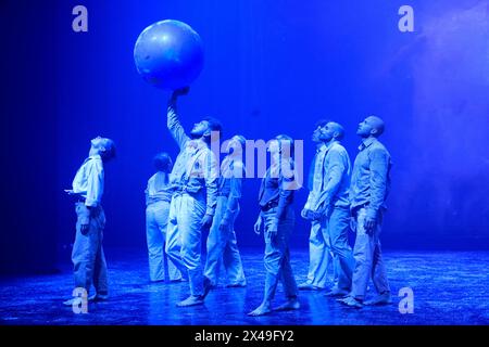 Folia, a contemporary dance show where hip-hop, classical and baroque music blend wonderfully at the 1001 Notes Festival in Limoges. On stage, dancers Stock Photo