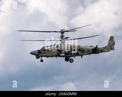 ZHUKOVSKY, RUSSIA - 25 July 2021: Demonstration of the Kamov Ka-52 Alligator attack helicopter of the Russian Air Force at MAKS-2021, Russia. Stock Photo