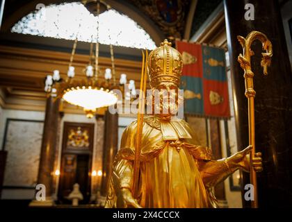 Interior of the Hallway and Staircase at Goldsmiths Hall, City of London ©Film Free Photography (Clarissa Debenham) / Alamy Stock Photo