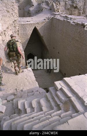 2nd April 1991 Coalition soldiers explore the tomb of King Shulgi in the ancient Sumerian city of Ur in southern Iraq. Stock Photo