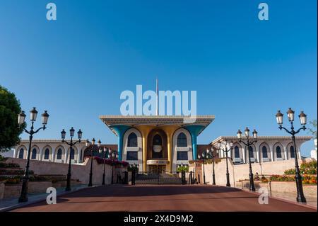 A view of Sultan Qaboos's palace, Al -Alam Palace, at night. Al -Alam Palace, Old Muscat, Oman. Stock Photo