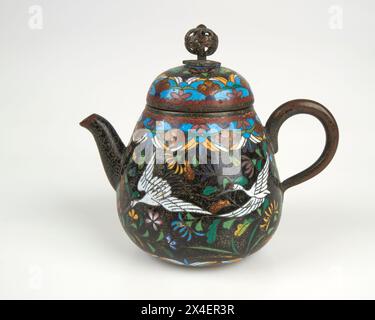 Antique 1900s Japanese cloisonne cranes teapot Stock Photo - Alamy