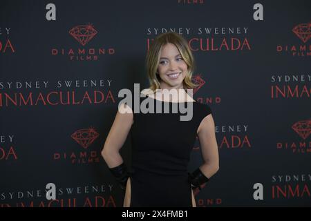 May 2, 2024, Mexico City, Ciudad de Mexico, Mexico: Actress Sydney Sweeney posses for photos during the Immaculate film Photocall at Mexico City Four Season Hotel. (Credit Image: © Ismael Rosas/eyepix via ZUMA Press Wire) EDITORIAL USAGE ONLY! Not for Commercial USAGE! Stock Photo