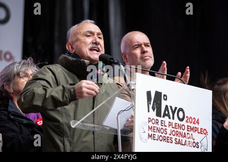 Madrid, Spain. 01st May, 2024. UGT general secretary Pepe Álvarez speaks at the end of the May Day demonstration. Thousands of demonstrators gathered in Madrid to celebrate May Day. Organised by the trade unions UGT and CCOO and where the general secretaries Pepe Álvarez and Unai Sordo, as well as the deputy ministers Yolanda Díaz and María Jesús Montero took part. (Photo by Antonio Velázquez/SOPA Images/Sipa USA) Credit: Sipa USA/Alamy Live News Stock Photo