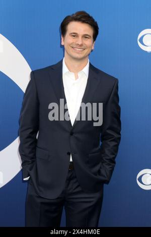 May 2, 2024, Los Angeles, Ca, USA: LOS ANGELES - MAY 2: Jason Ritter at the CBS Fall Preview Party at the Paramount Studios on May 2, 2024 in Los Angeles, CA (Credit Image: © Kay Blake/ZUMA Press Wire) EDITORIAL USAGE ONLY! Not for Commercial USAGE! Stock Photo