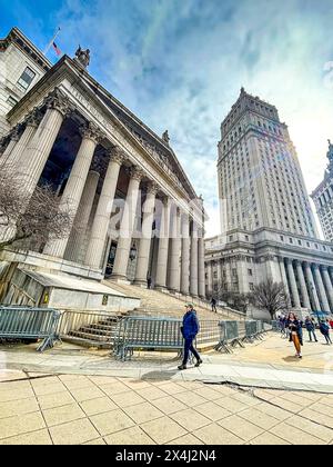 New York County Supreme Court, right Thurgood Marshall United States Courthouse, Lower Manhattan, New York City Stock Photo