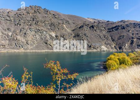 Clutha River from State Highway 8, Clyde, Central Otago, Otago, South Island, New Zealand Stock Photo