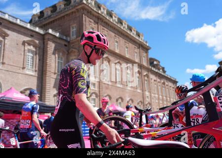 Venaria Reale, Italia. 04th May, 2024. VALGREN Michael EF EDUCATION - EASYPOST during the stage 1 of the of the Giro d'Italia from Venaria Reale to Torino, 4 May 2024 Italy. (Photo by Massimo Paolone/LaPresse) Credit: LaPresse/Alamy Live News Stock Photo