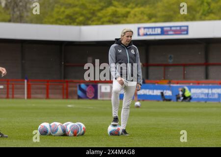 Crawley, UK. 04th May, 2024. Crawley, England, May 4th 2024: Aston Villa manager Carla Ward ahead of the Barclays Womens Super League game between Brighton and Aston Villa at Broadfield Stadium, Crawley. (Tom Phillips/SPP) Credit: SPP Sport Press Photo. /Alamy Live News Stock Photo