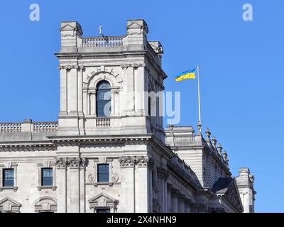 Flag of Ukraine flying on HM Revenue and Customs building in London Stock Photo