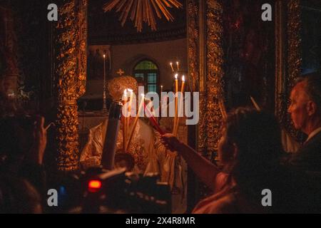 Fatih, Istanbul, Turkey. 5th May, 2024. An image of Greek Orthodox Ecumenical Patriarch Bartholomew I of Constantinople ritual with the 'service of the Light', at an Easter mass at St. George Church in Istanbul, early 5 May 2024. Bartholomew I is the spiritual leader of the Eastern Orthodox Christians worldwide. (Credit Image: © Tolga Uluturk/ZUMA Press Wire) EDITORIAL USAGE ONLY! Not for Commercial USAGE! Stock Photo