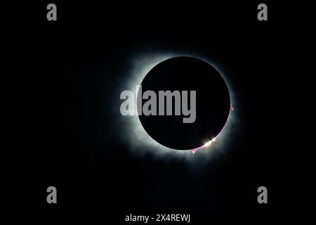 Baily's Beads effect during the total solar eclipse of 2024 from Texas, USA Stock Photo